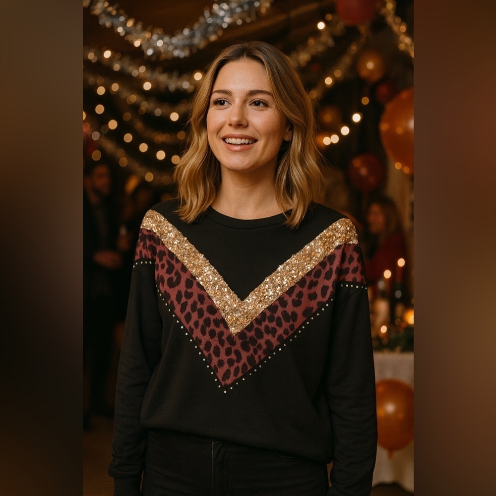 Leopard and Gold Sequin Black Long Sleeve Crewneck Party Festive Top Medium